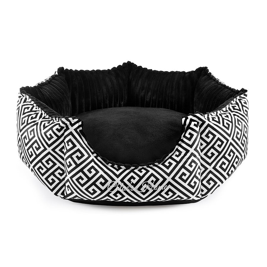 Cama Montreal Chloe's con diseño heptagonal y bordes elevados, ideal para perros pequeños y medianos.