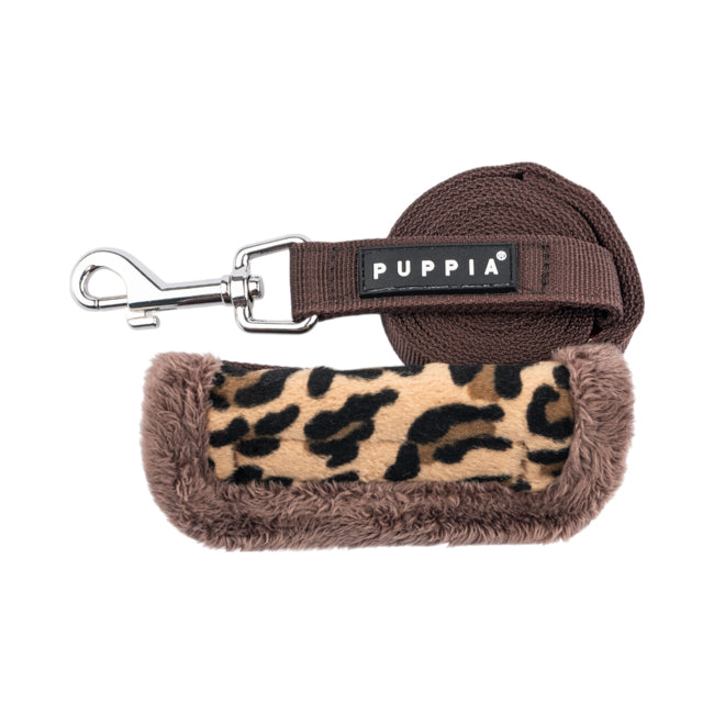 Primer plano del estampado animal print salvaje y elegante de la correa Wild Puppia para perros.