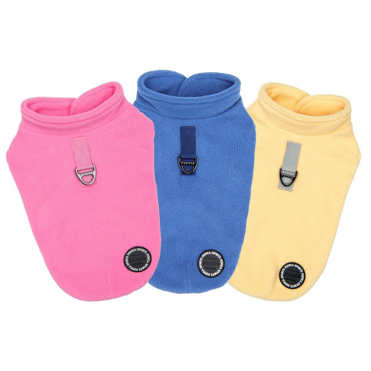 Jersey de tela polar para perros con arnés integrado, ideal para mantener a tu mascota cálida y cómoda durante el invierno.
