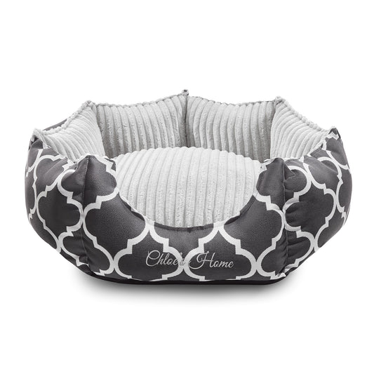 Cama Rome Chloe's con diseño heptagonal, bordes elevados y acolchado suave para perros pequeños y medianos. Ideal para descansar con comodidad y estilo.