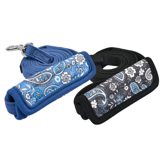 Correa Cynthia de Puppia en color elegante, diseñada para ofrecer seguridad y control durante los paseos. Hecha de materiales resistentes, perfecta para perros pequeños y medianos.